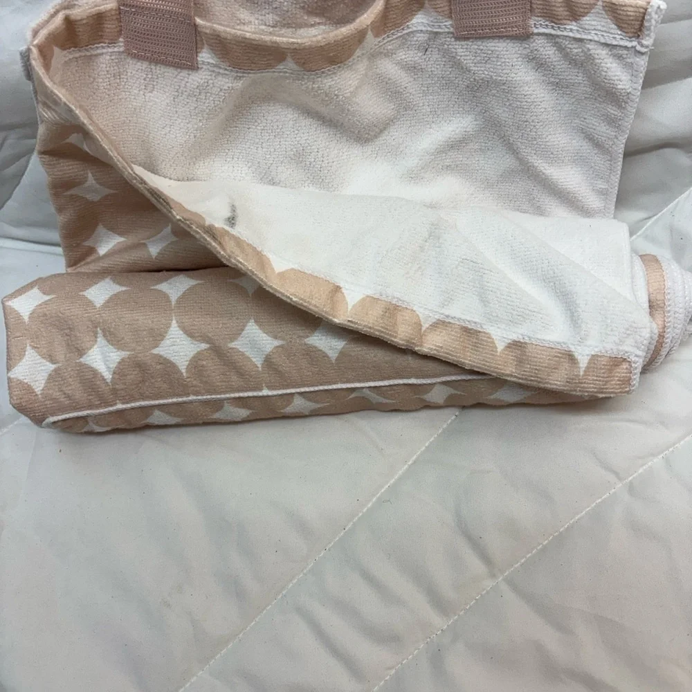 NWT Beige and White Beach Towel Tote Bag